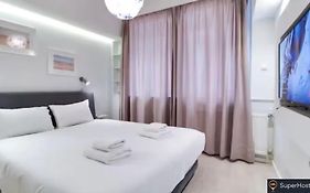 Monastiraki 107 By Superhost Hub